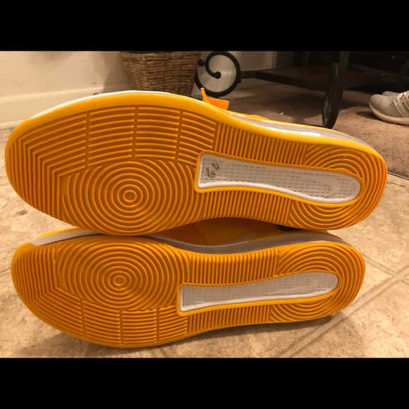 Sold - Picture 5 of 10